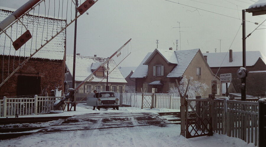 Passage à niveau Mars 1965