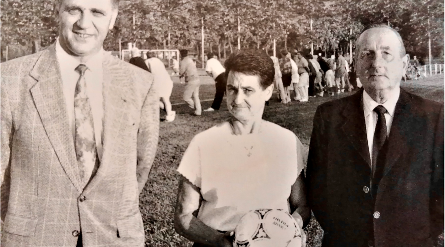Football Club de Schwindratzheim : 50 ans de présidence de M. Dutt    (photo avec son épouse très active au sein du club)