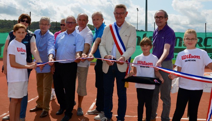 Tennis : élus et responsables du club ont procédé à l’inauguration officielle des courts de tennis en 2017